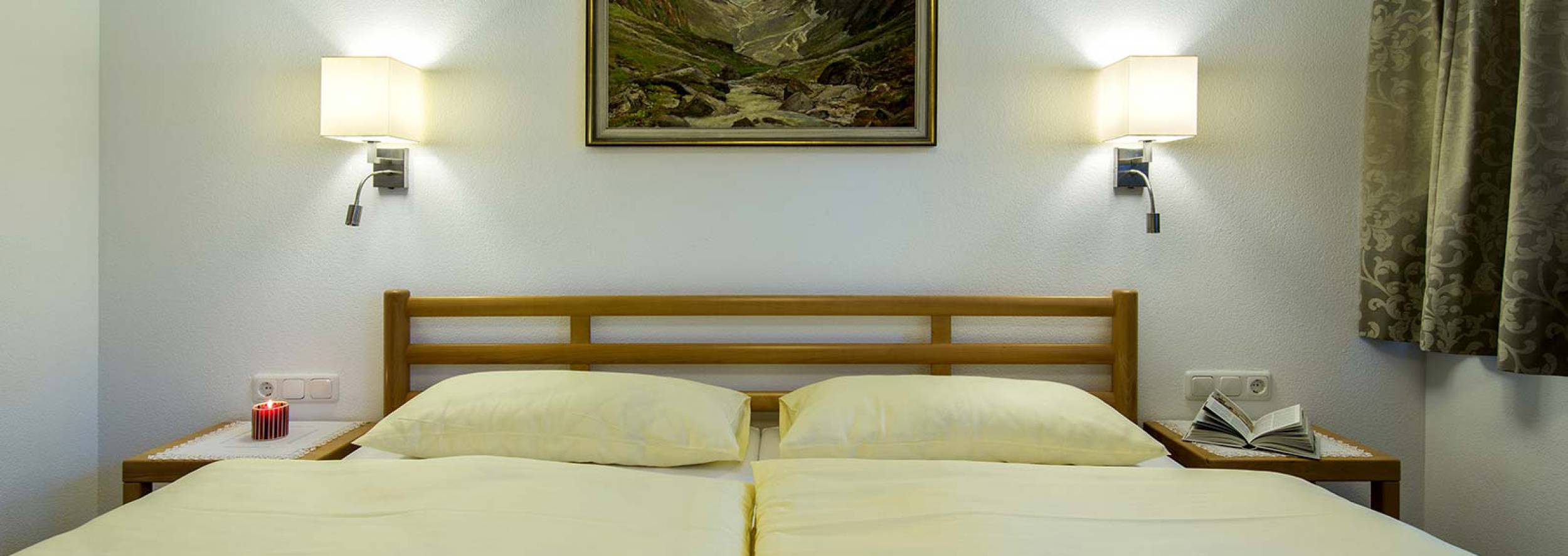 Schlafzimmer 1