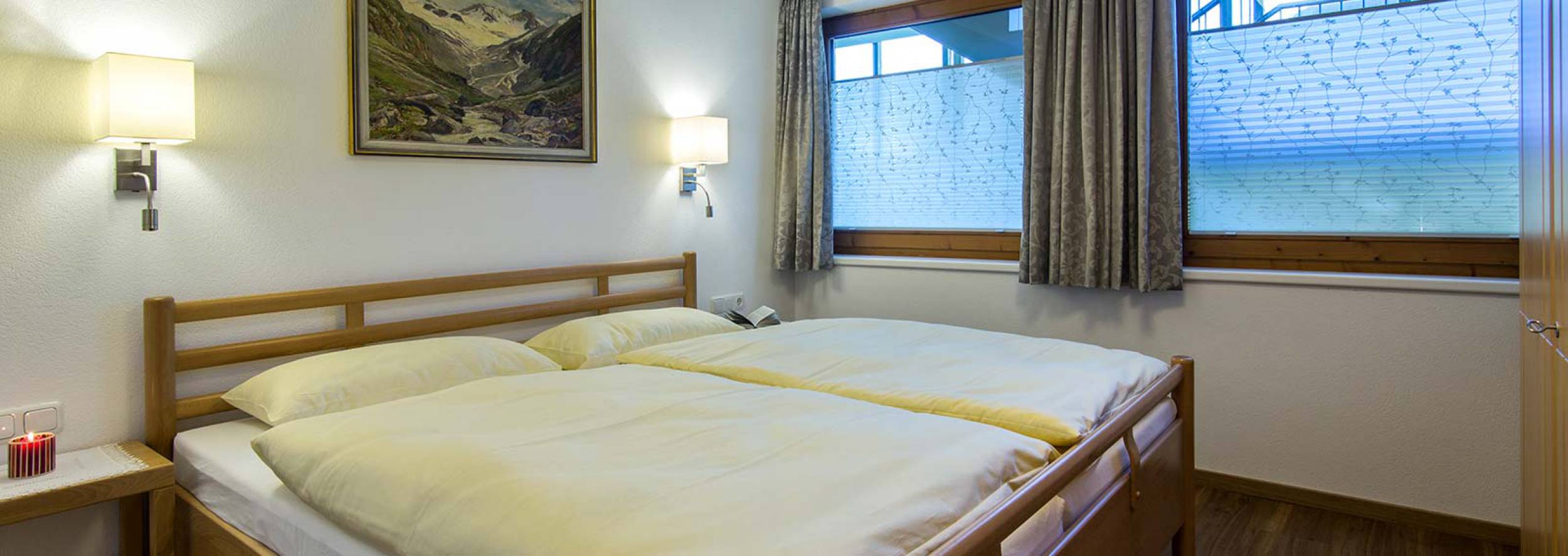 Schlafzimmer 1